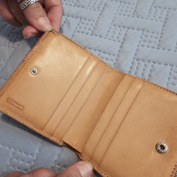 Coach Brown and Tan Wallet - Picture 4 of 4